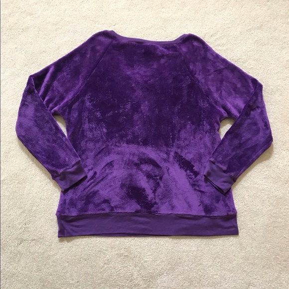 NWOT Women’s Secret Treasures Pajama Top - Picture 2 of 3